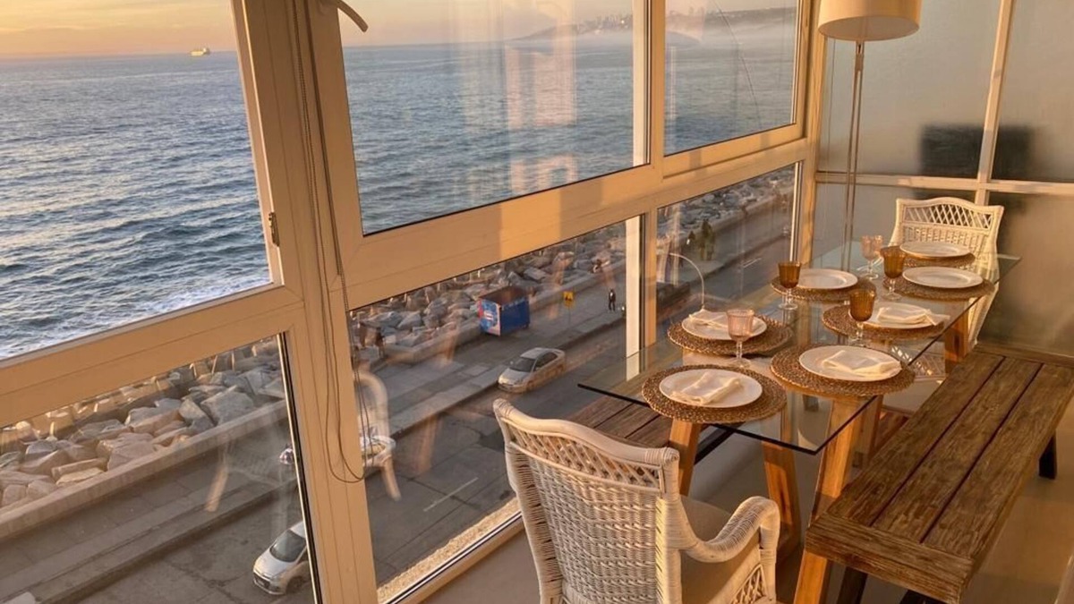 Vina del Mar Apartment | Avenida Perú facing the sea, remodeled with parking, for 8 people.n