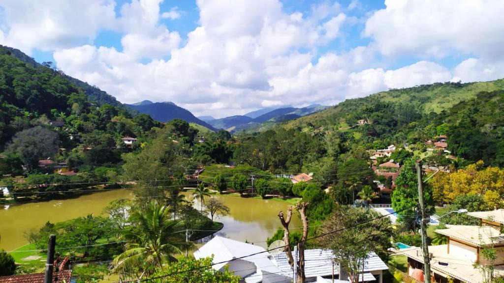 Araras House | Aventura & Tranquilidade em Secretário pertinho de Itaipava - Trilhas Mountain Bike - Passeios de Quadricilo e Cavalo - Cachoeira