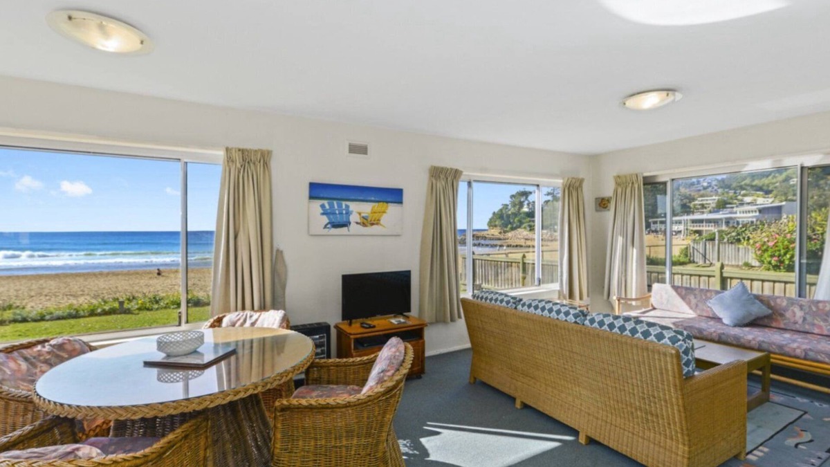 Avoca Beach Apartment | Avoca Beachfront - South Strand 4