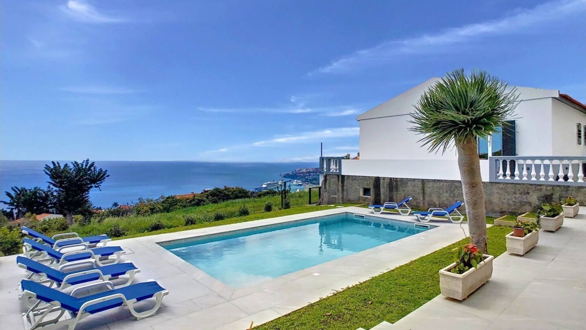 Sao Goncalo House | Avocado Villa by LovelyStay