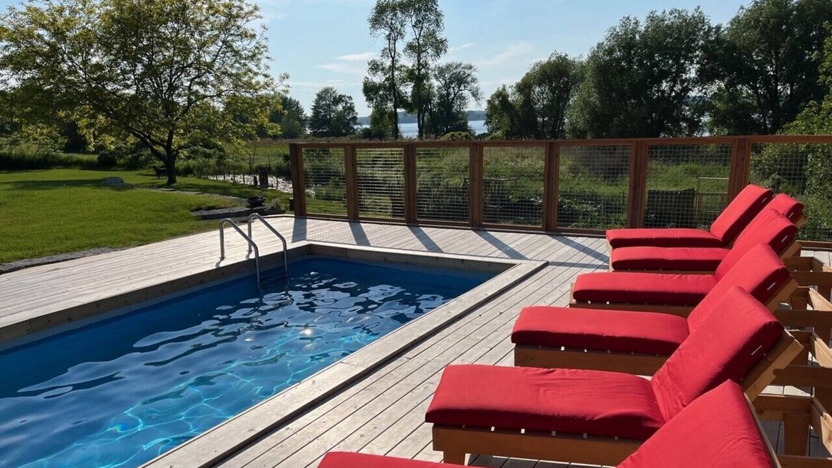 Cherry Valley House | Away in the County-Sandbanks PEC