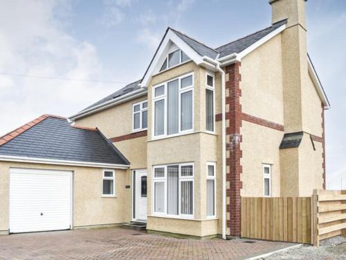 Cylch-Y-Garn House | Awel y Môr
