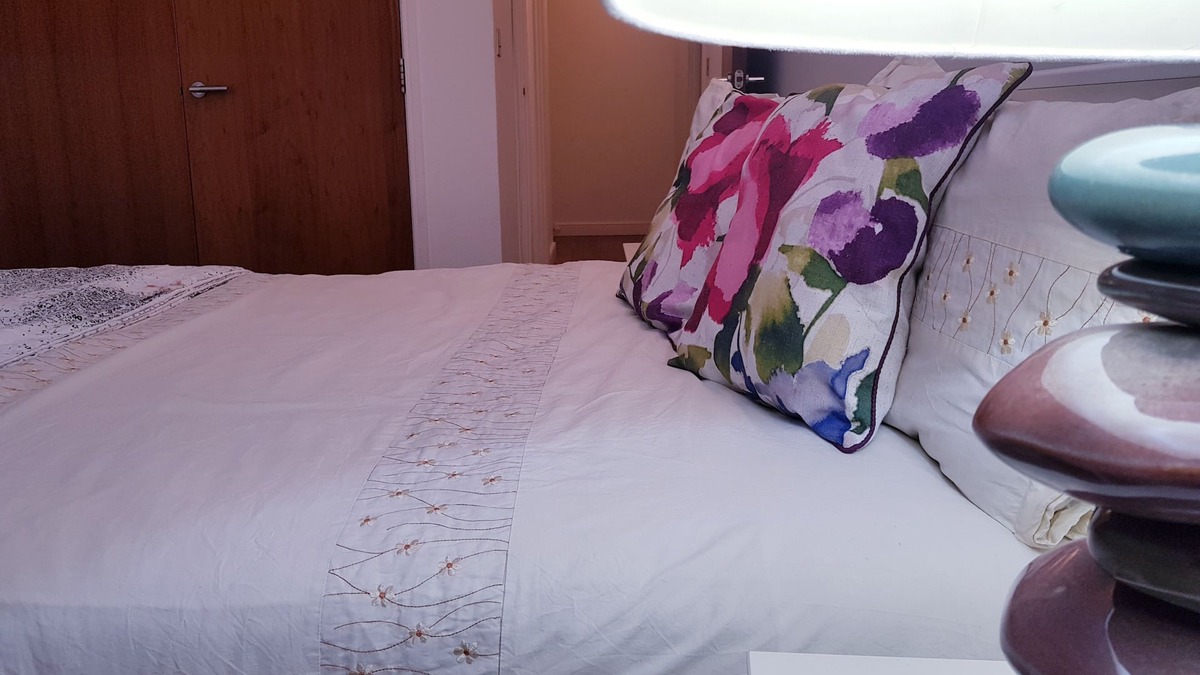 Peninsula Apartment | Awesome 1-Bed Apartment in London near o2