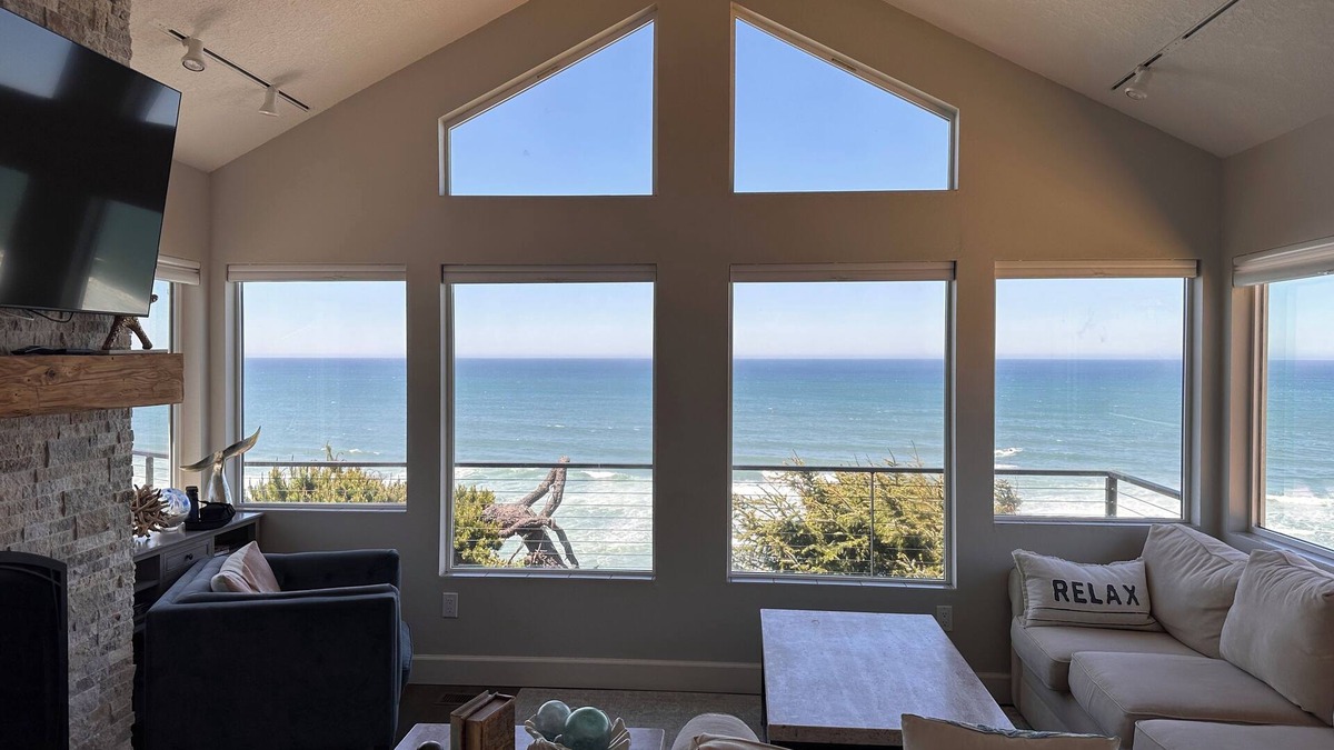 Nelscott House | Awesome 3bd 2bath 1490 sqft house with amazing ocean view!