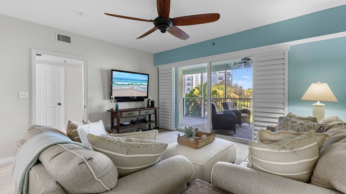 New Smyrna Beach Condo | 🌊Awesome Amenities-Great Location-Screened Balcony-2BR Oceanwalk 15-202🌊