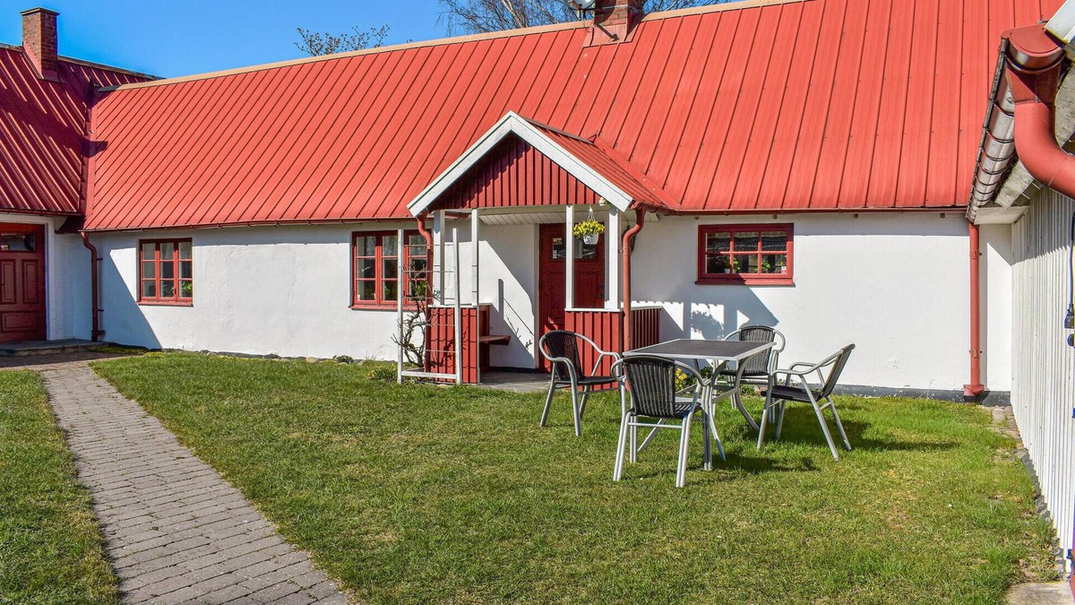 Nybrostrand Apartment | Awesome apartment in Nybrostrand
