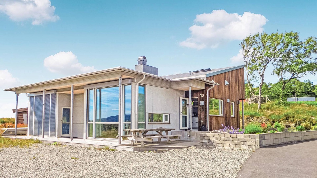 Bokn Apartment | Awesome apartment in Bokn with sauna