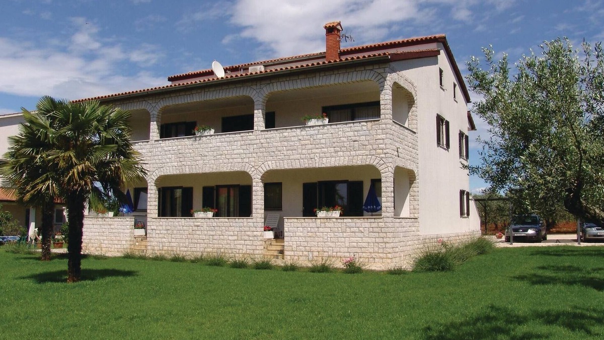 Stancija Vodopija Apartment | Awesome apartment in Porec with WiFi