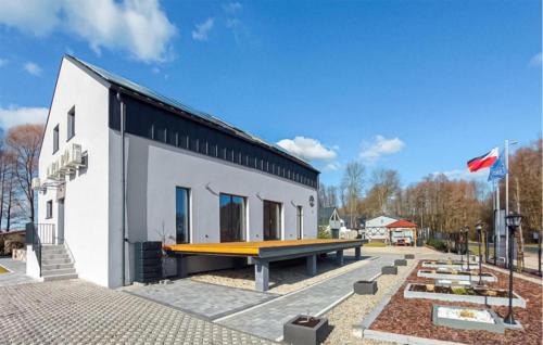 Wolsztyn Apartment | Awesome Apartment In Wilcze With Wifi