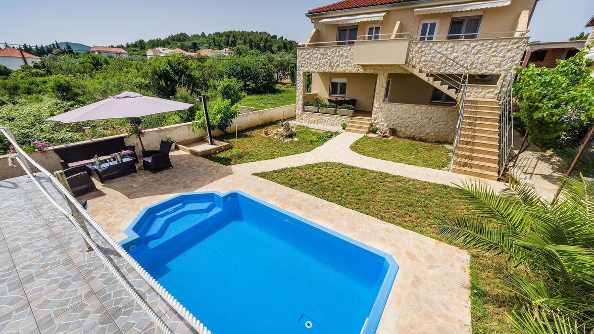 Zdrelac Apartment | Awesome apartment in Zdrelac with WiFi