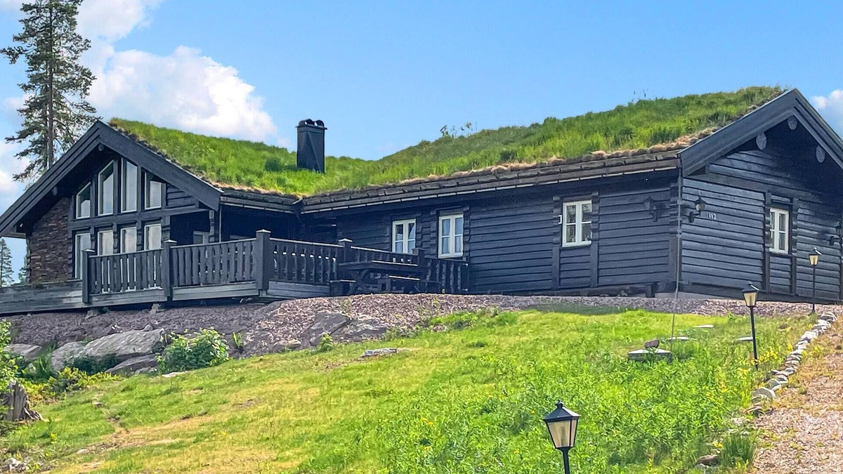 Trysil House | Awesome home in østby