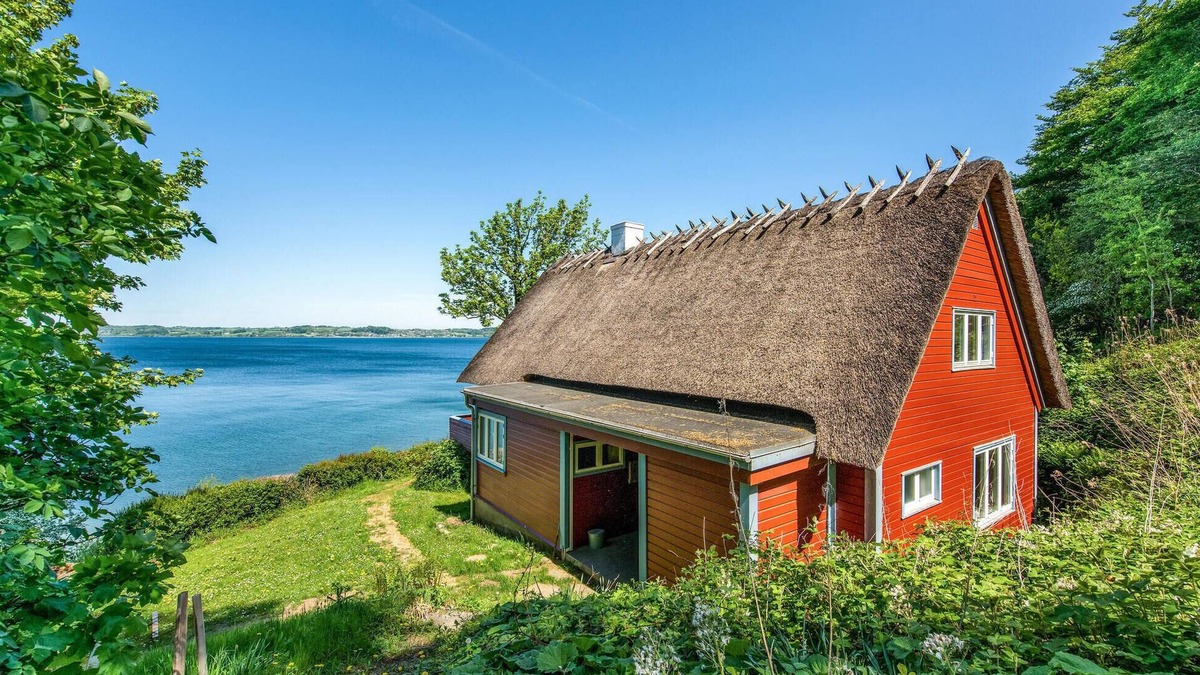 Aabenraa House | Awesome home in Aabenraa with kitchen