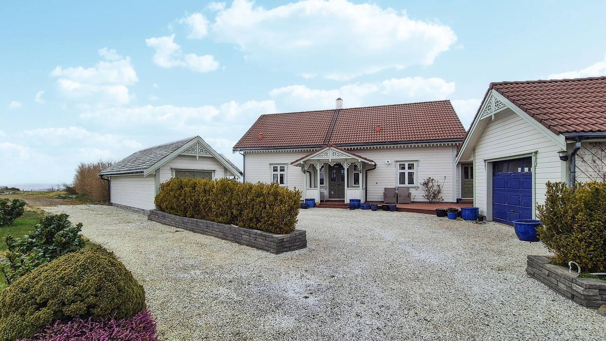 Selbjorn House | Awesome home in Bekkjarvik