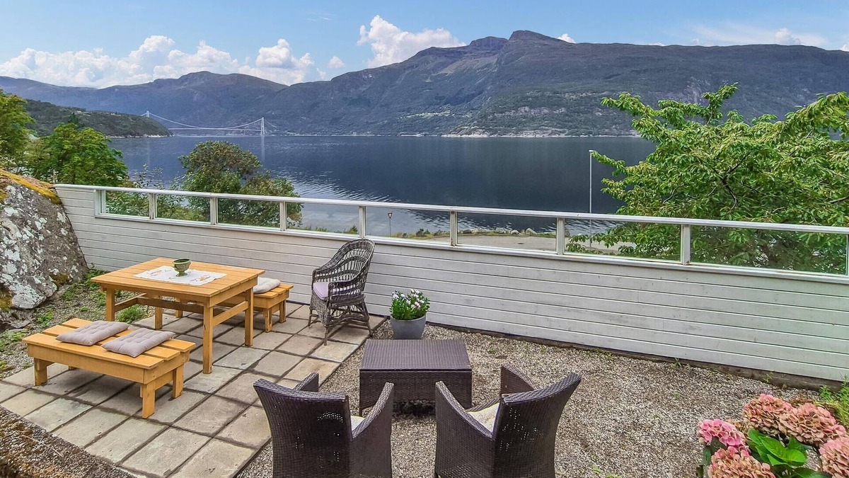 Eidfjord House | Awesome home in Eidfjord with house sea view