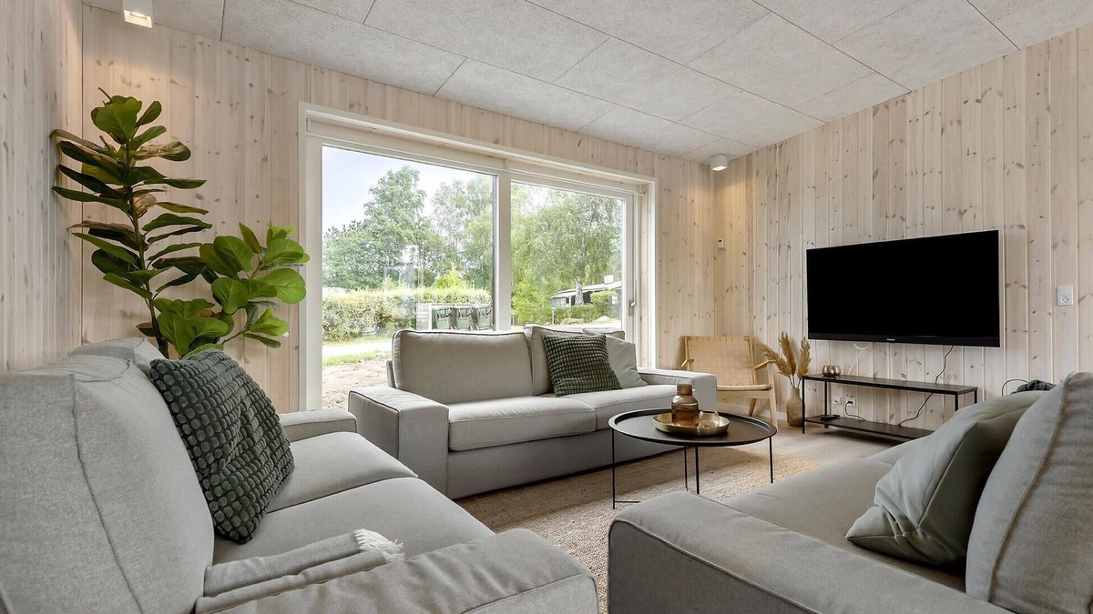 Bønnerup Strand House | Awesome home in Glesborg with sauna
