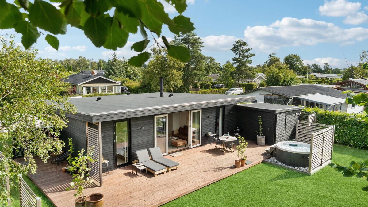 Grena Strand House | Awesome home in Grenaa with kitchen