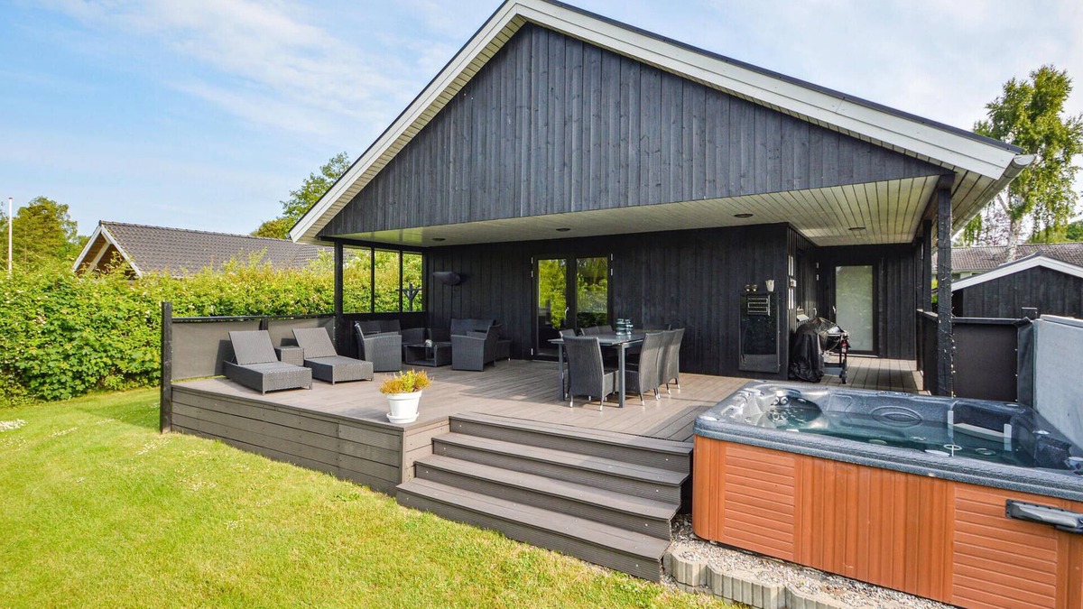 Hejlsminde Strand House | Awesome home in Hejls with WiFi