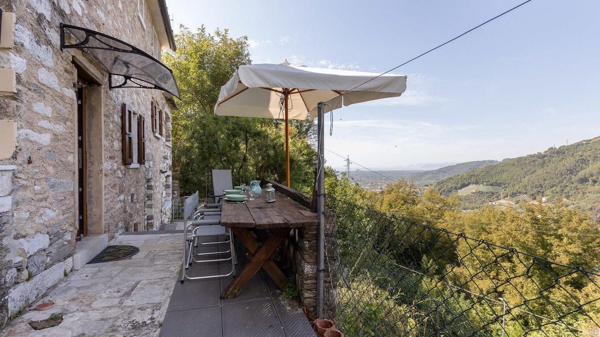 Pietrasanta House | Awesome home in Pietrasanta -LU-