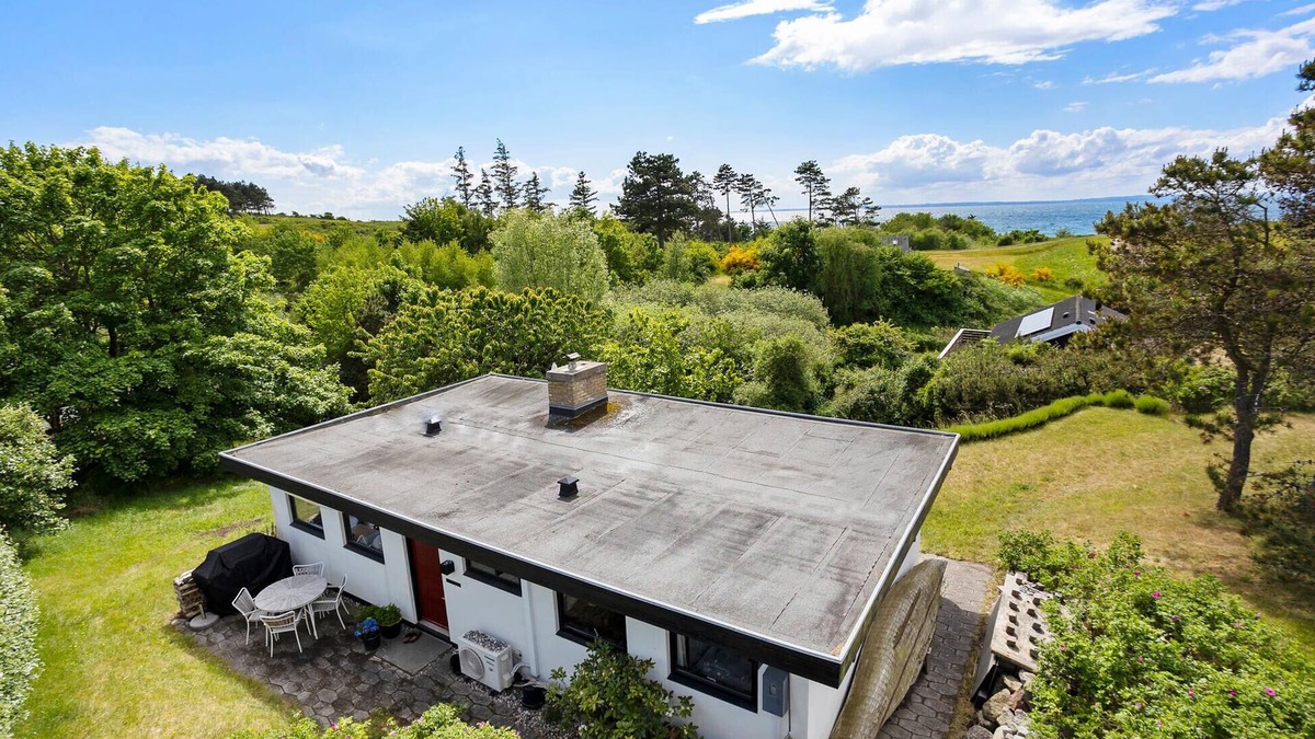 Knebel House | Awesome home in Knebel