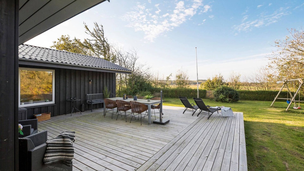 Trend House | Awesome home in Løgstør with WiFi