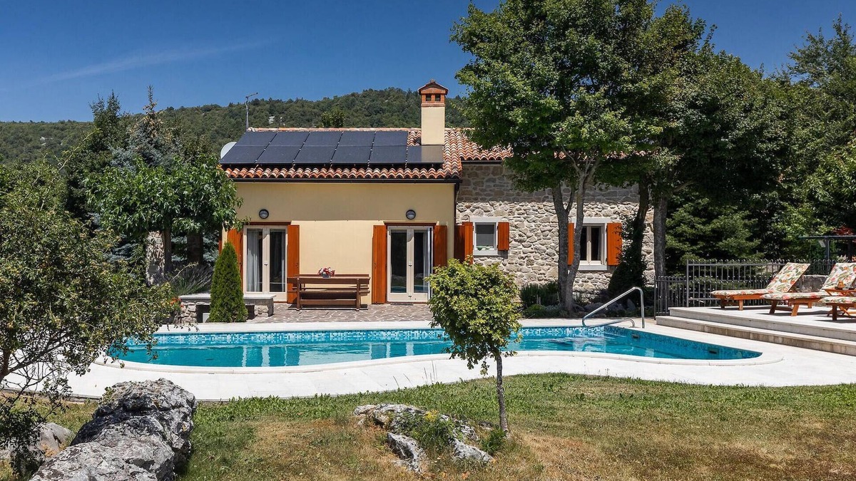 Lupoglav House | Awesome home in Lupoglav