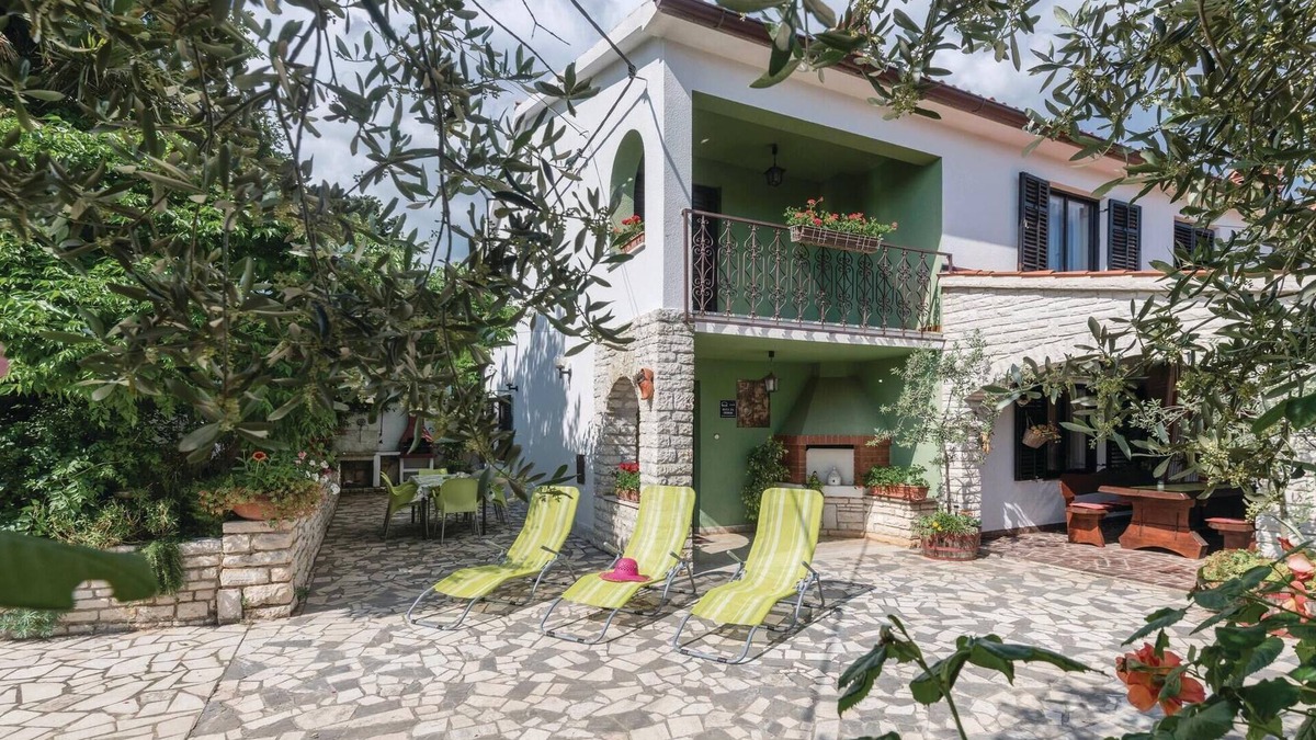 Manjadvorci House | Awesome home in Manjadvorci