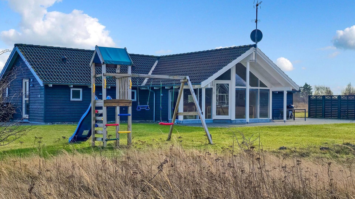 Kramnitse House | Awesome home in Rødby with sauna