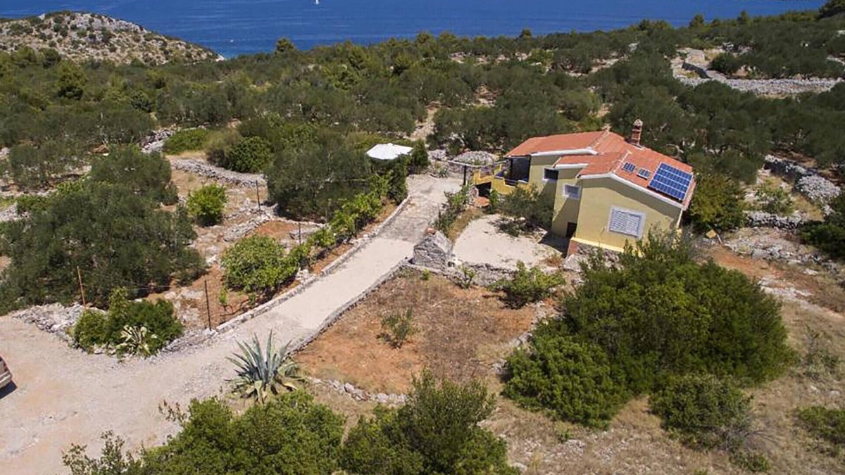 Island Dugi Otok House | Awesome home in Sali with WiFi