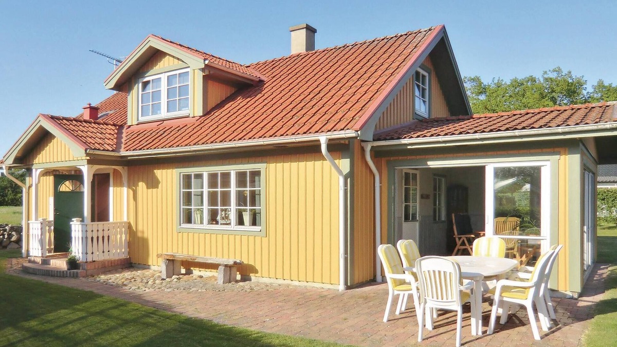 Falkvik House | Awesome home in Sölvesborg with kitchen