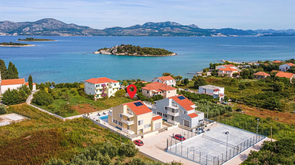 Janjina House | Awesome home in Sreser
