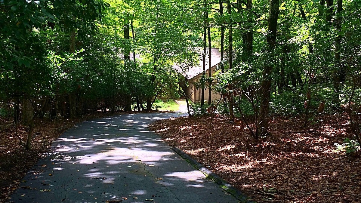 Brevard House | Awesome Mountain Home Get- Away- Connestee Falls- Hiking, Kayaking, Biking &mr