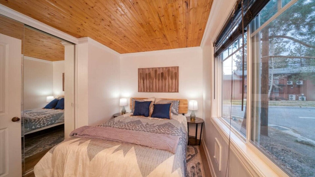 Lakeside Park Hotel | Awesome room layout at PERFECTLY located lodge in South Lake Tahoe!