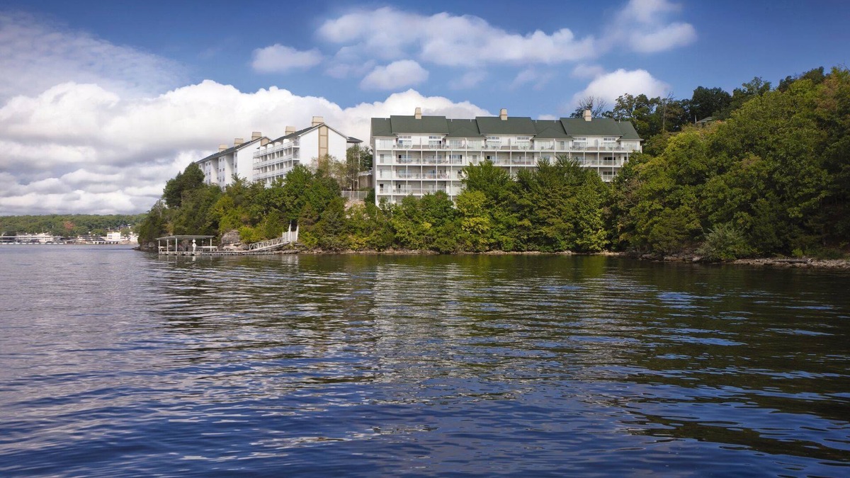 Osage Beach Resort | Awesome summers and gorgeous winters!