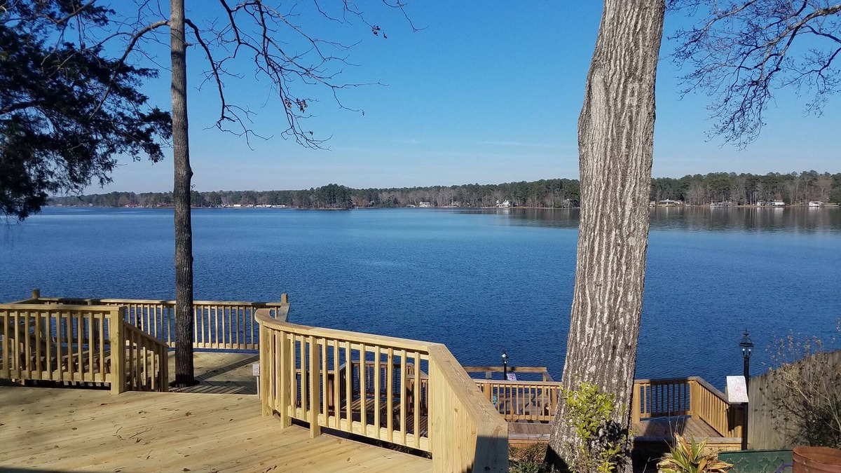 Wetumpka House | AWESOME view on lakefront property w/decks and dock on Lake Jordan