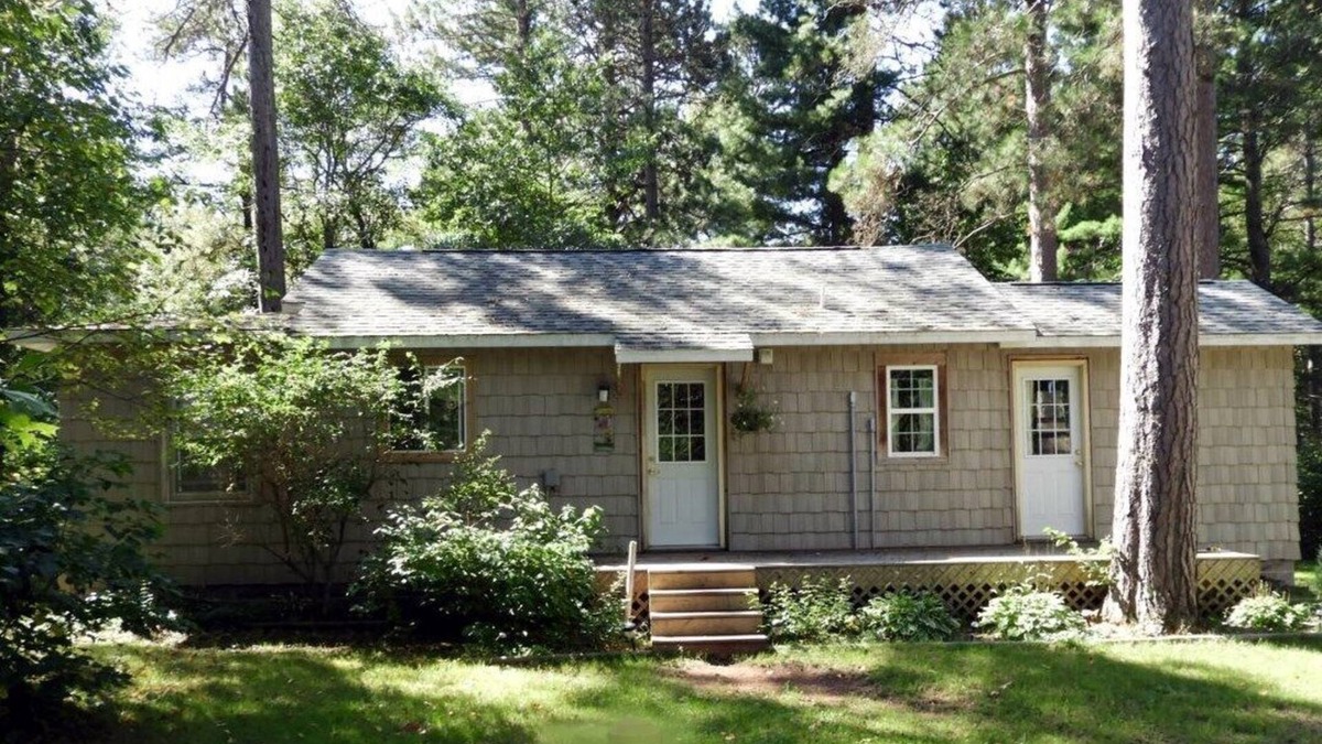 Solon Springs House | Awesome wilderness and Four wheeler trail 2 bedroom hang out.