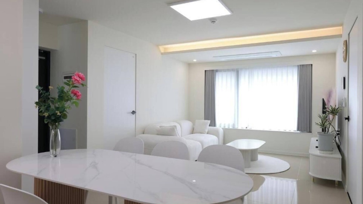 Goyang Villa | [AWESTAY201] Seoul near DMC/New, Full Option/Sleeps8/3BR,5Beds,1BA/Free Parking