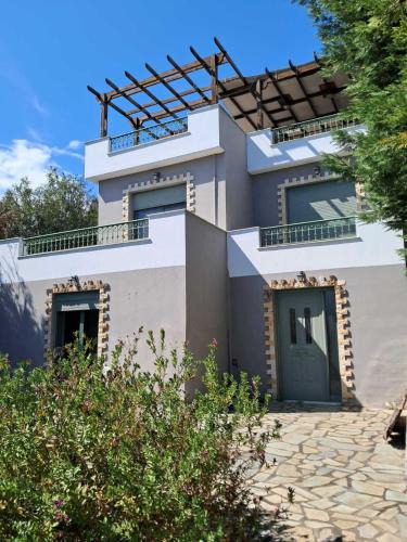 Chalcis House | Aylida House