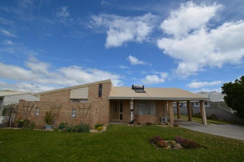 Lancelin House | Ayres Rocks