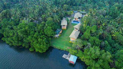 Hettimulla Hotel | Ayuwaters Authentic Yoga and Ayurveda Retreat by the Bentota River All Inclusive