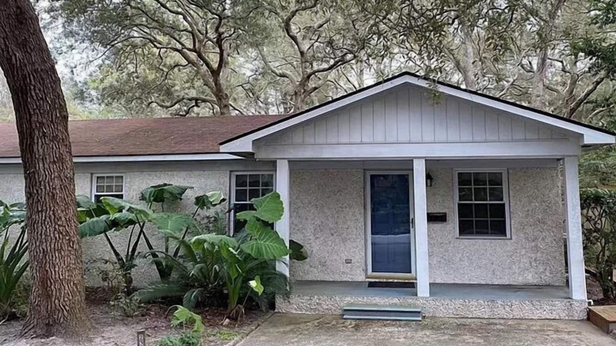 Jekyll Island House | AZALEA COTTAGE DUPLEX 2 Bedroom 2 Bath