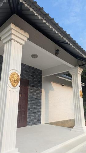 Jorhat Resort | Azalea Farmhouse, Palmgrove