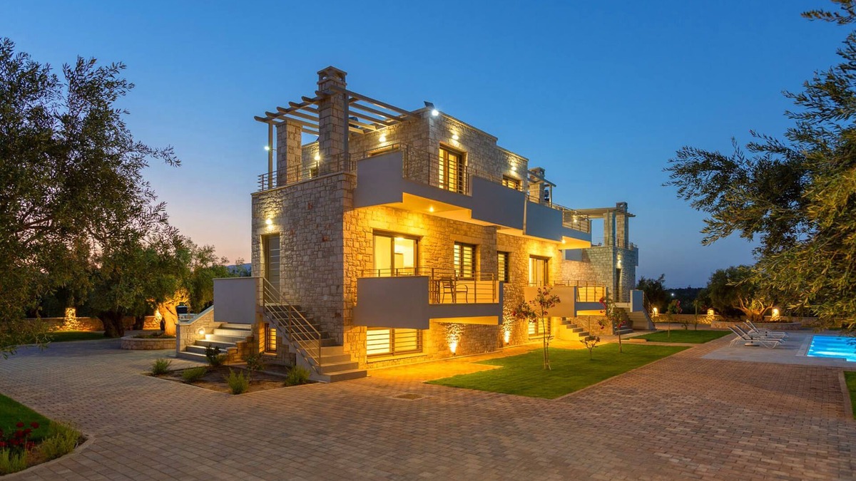 Paralia Villa | Azari Lifetime Memories Villa 1