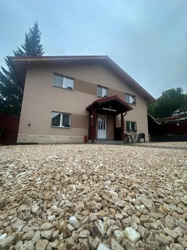 Azuga House | Azuga Home