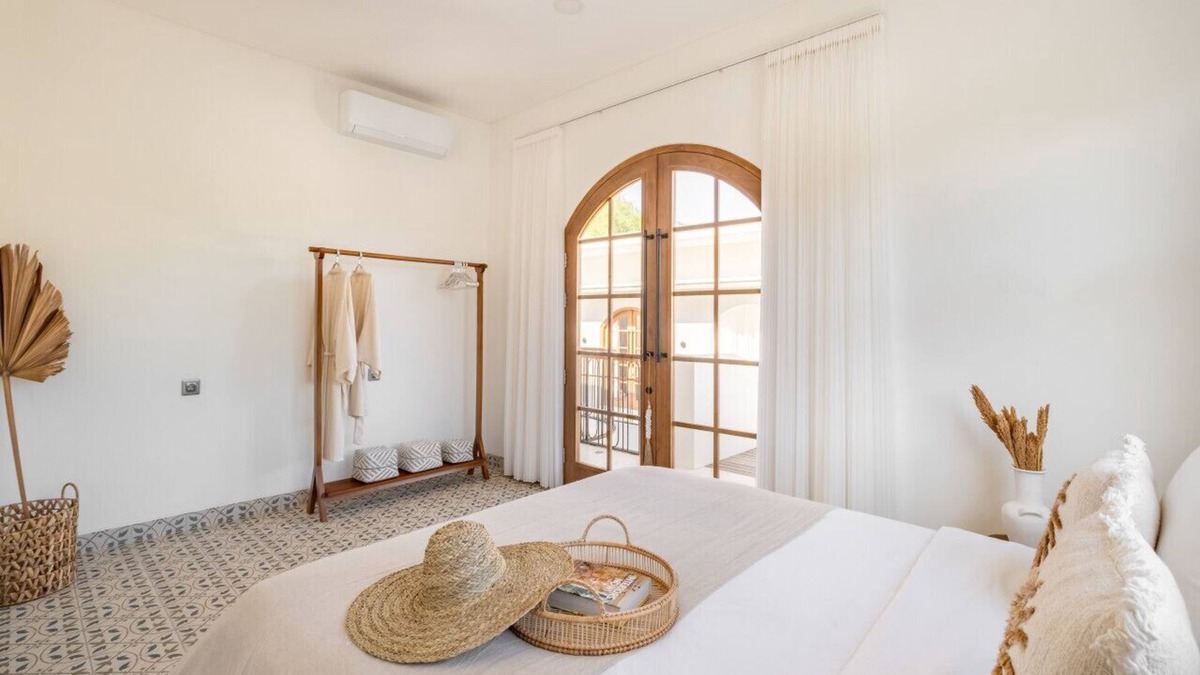 Berawa Villa | Azure Luxe Boutique Villa in Canggu 11min to FINNS