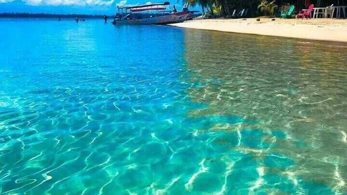 Coxen Hole Hotel | B Apart Hotel