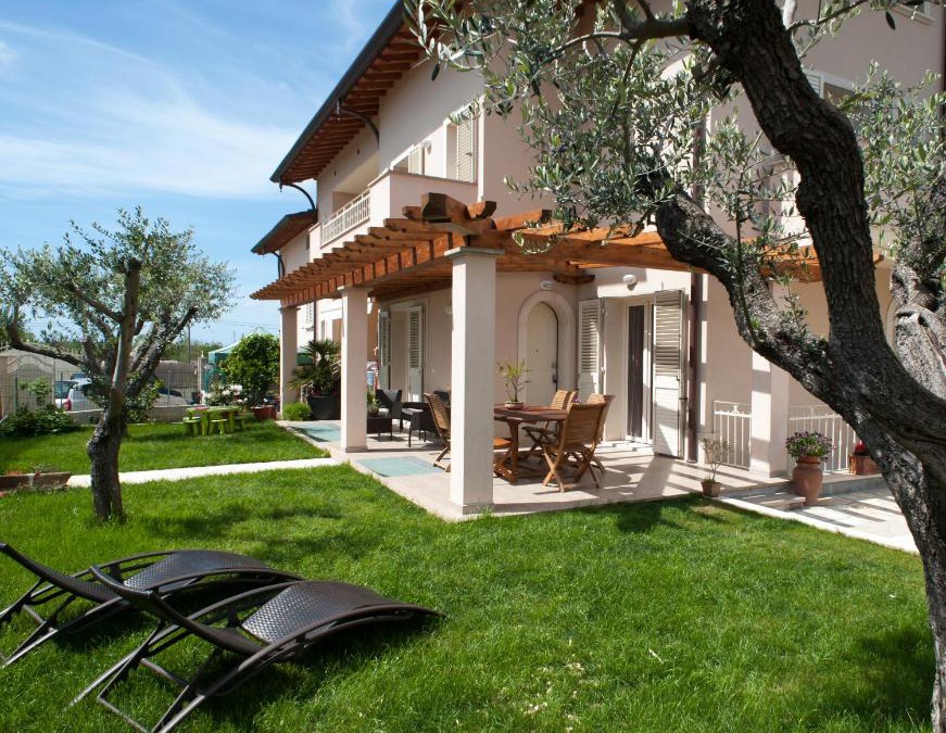 Capanne-Prato-Cinquale Bed & Breakfast | B&B Alle Tre Rose
