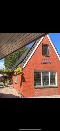Municipality of Emmen Bed & Breakfast | B&B Het Kleine Huisje met Hottub