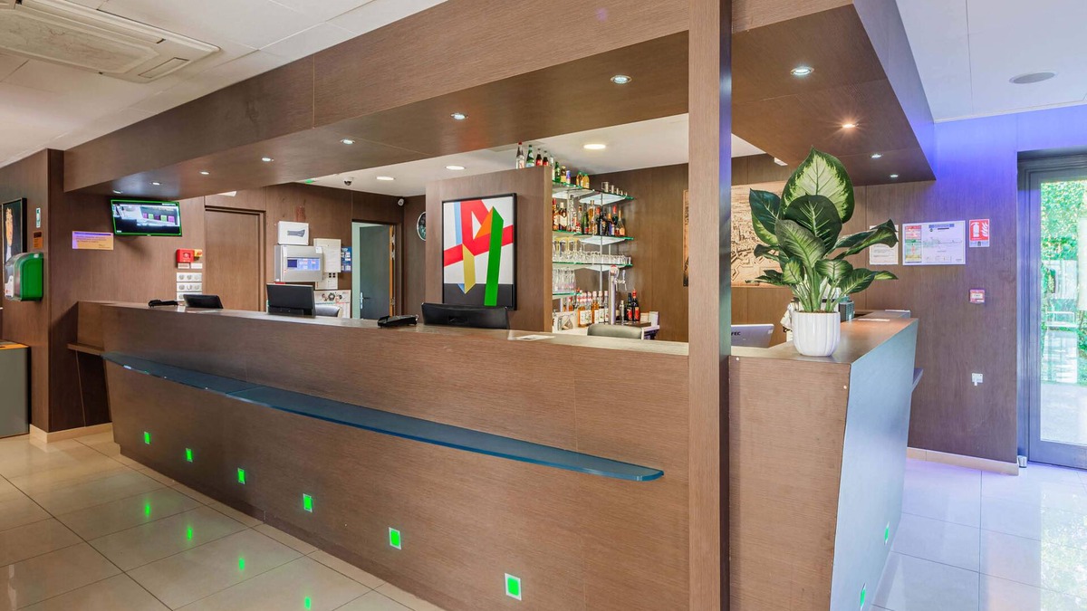 Colmar Hotel | B&B HOTEL Colmar Liberté 4 étoiles