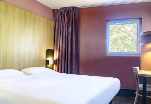 Cadereau Hotel | B&B HOTEL Nîmes Centre Arènes