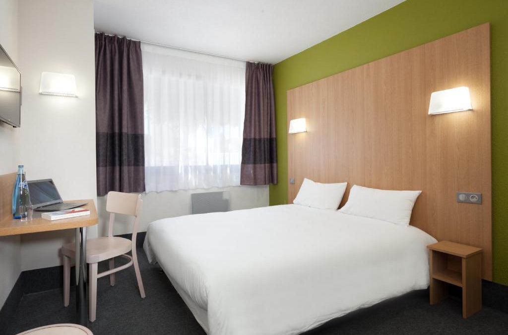 Costieres Hotel | B&B HOTEL Nîmes Ville Active, parking sécurisé gratuit